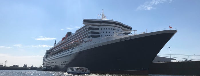 Queen Mary 2 is one of Hamburg.