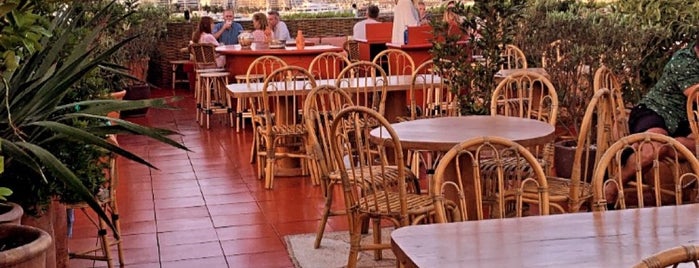 Gran Hotel Montesol Ibiza, is one of Lugares favoritos de Lewin.