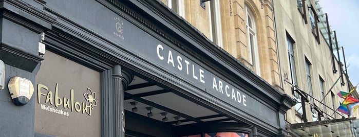 Castle Arcade is one of Charlieさんのお気に入りスポット.