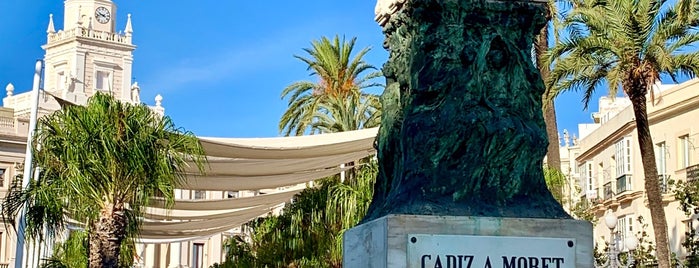 Estatua de Moret is one of Lugares guardados de Ahmad🌵.