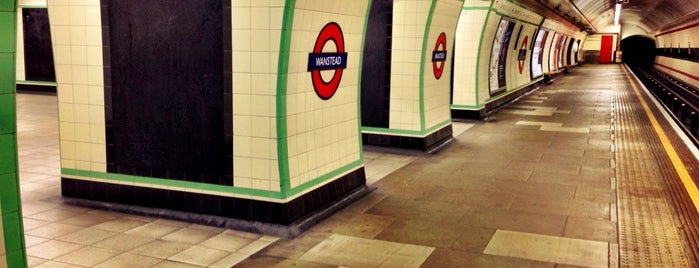 Wanstead London Underground Station is one of Tempat yang Disukai Paul.