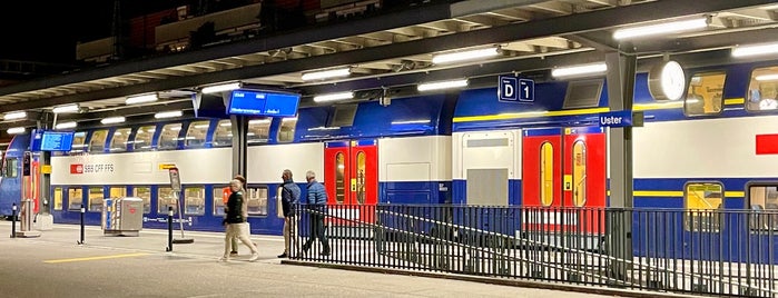 Bahnhof Uster is one of Bahnhöfe (persönlich bekannt).