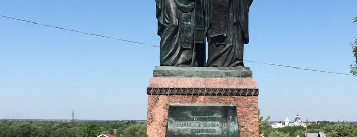 Памятник Кириллу и Мефодию is one of Locais curtidos por Igor.