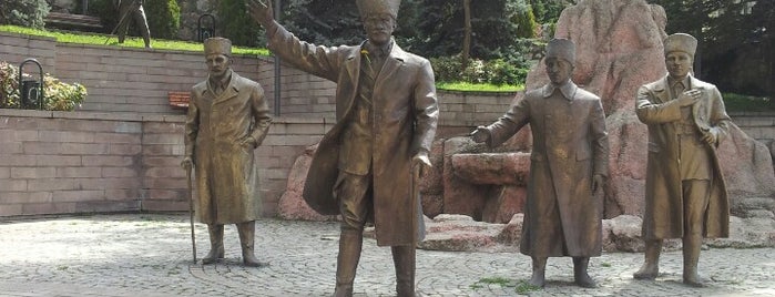 Atatürk Parkı is one of renklimelodiblog 님이 좋아한 장소.