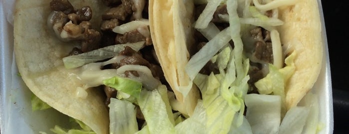 Lonchera: El Taco-Riendo is one of @OnTheQTour.