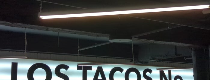Los Tacos No. 1 is one of สถานที่ที่ Carmen ถูกใจ.