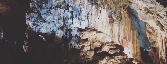 Grutas de Cacahuamilpa is one of México.