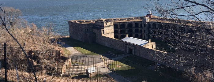 Fort Wadsworth is one of Orte, die Lizzie gefallen.