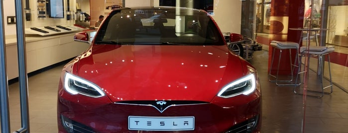 Tesla Store is one of Brüssel.