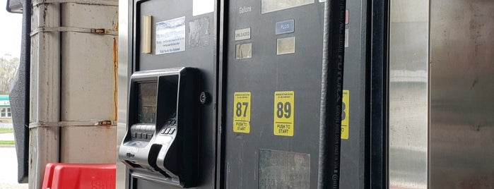 Must-visit Gas Stations or Garages in Kentwood