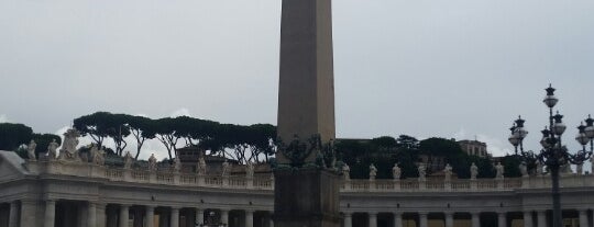 Saint Peter's Square is one of Da vedere a Roma.