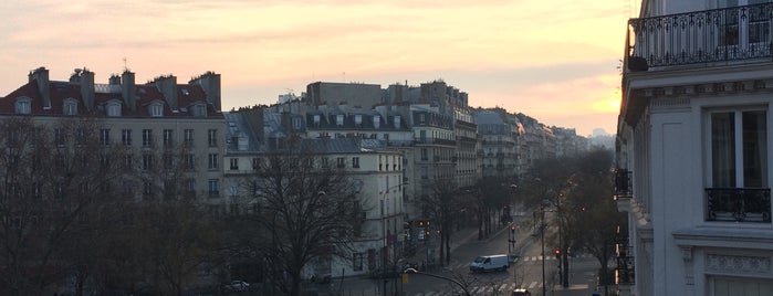 Hotel ibis Paris Avenue de la Republique is one of Locais curtidos por Webcom 2.0.