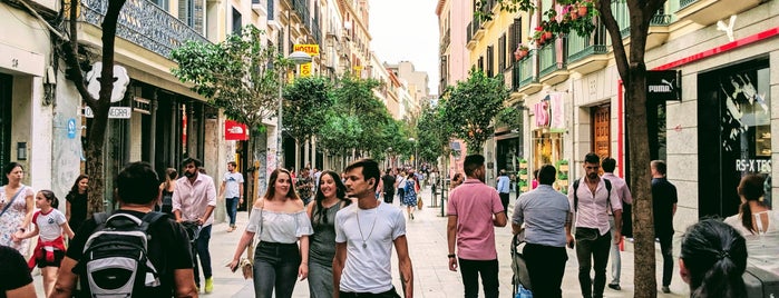 Calle de Fuencarral is one of Madrid 2021.