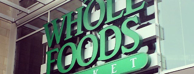 Whole Foods Market is one of Tempat yang Disukai Patrick.