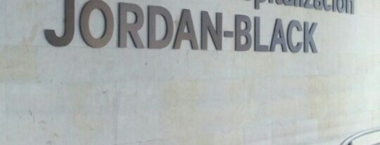 Torre Jordan-Black is one of Klelia 님이 좋아한 장소.
