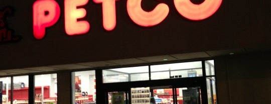 Petco is one of Allyさんのお気に入りスポット.