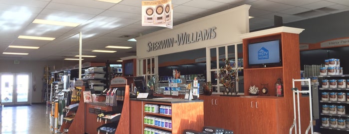 Sherwin-Williams Paint Store is one of Tempat yang Disukai Enrique.