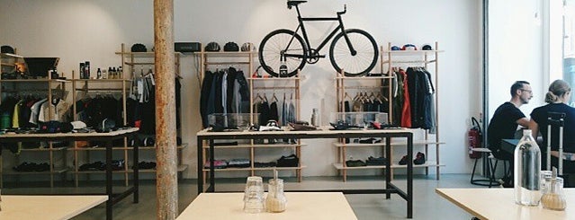 Steel Cyclewear & Coffeeshop is one of Paris.