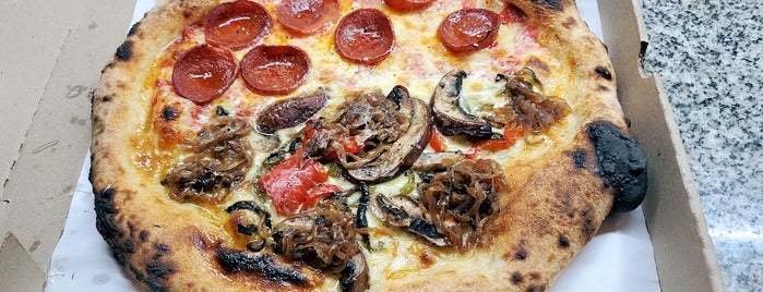 Fugazi Pizza is one of Remoção 3.
