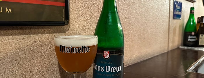 ブラッセルズ 神田 is one of ベルギービールを飲めるレストラン&ベルギー系ビアパブ・ビアバー.