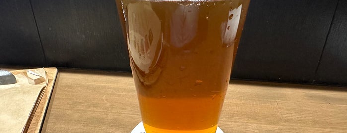 Swanlake Pub Edo 田町店 is one of クラフト🍺を 美味しく飲める ブリュワリーとか.