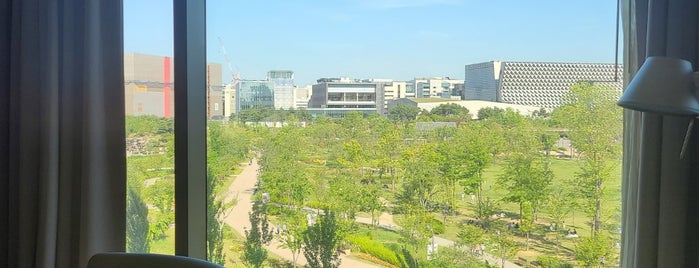 Courtyard by Marriott Seoul Botanic Park is one of Lieux qui ont plu à Hideo.