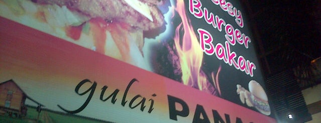 Restoran Gulai Panas Mak Tok is one of Must-visit Food in Bandar Baru Bangi.