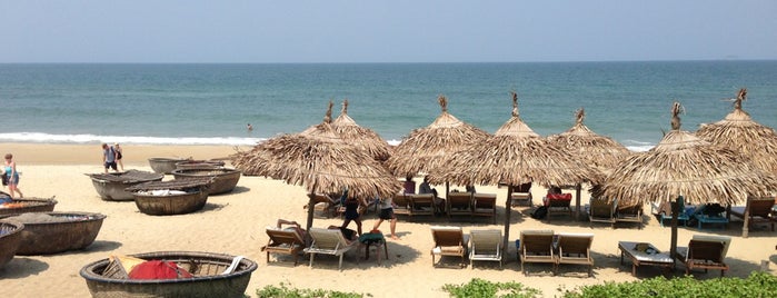 Bãi Biển An Bàng (An Bang Beach) is one of สถานที่ที่ Marc ถูกใจ.