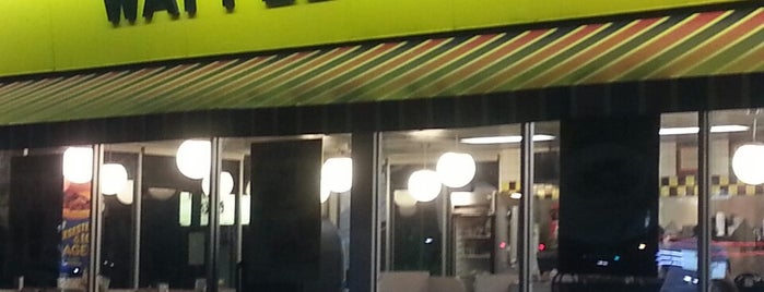 Waffle House is one of Frank 님이 좋아한 장소.