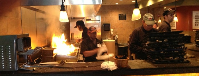 Drago's Seafood Restaurant is one of Oysters.