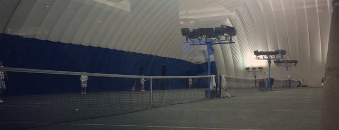 Toronto Badminton & Racquet Club is one of Sportan Venue List.