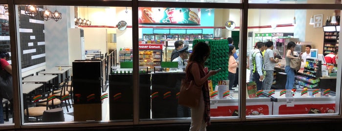 7-Eleven is one of myCommonPlaces.. :).