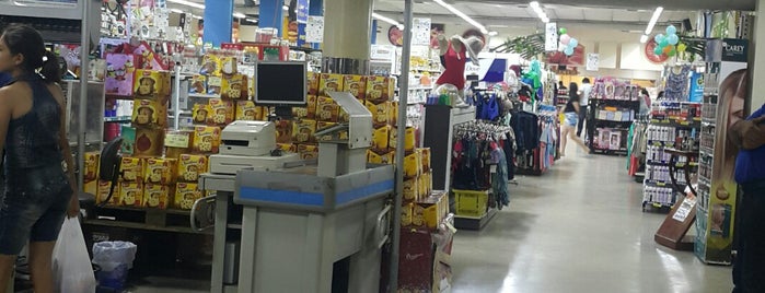 Supermercado Gran Via km. 7 is one of Tempat yang Disukai Auro.