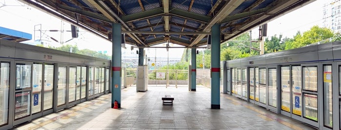 Songnae Stn. is one of 서울지하철 1~3호선.