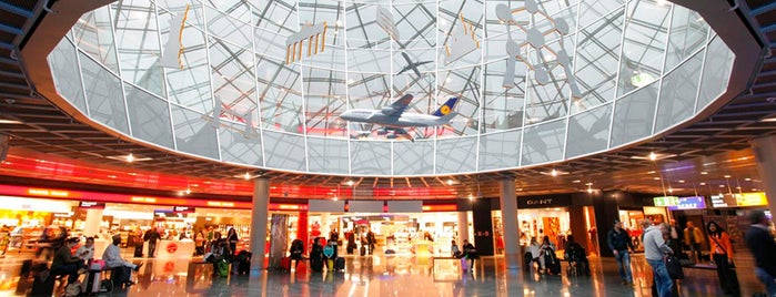 Aeroporto de Francoforte do Meno (FRA) is one of Germany.