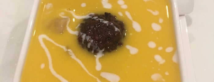 Honey Dessert Of Chicago is one of Locais curtidos por ISC.
