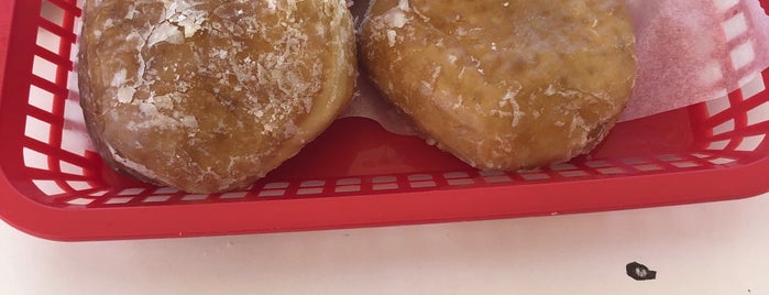 Shipley's Do-Nut's is one of Garrettさんのお気に入りスポット.
