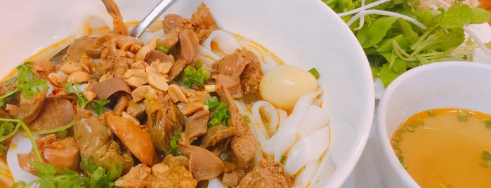 Mi Quang Pho Thi is one of Ăn.