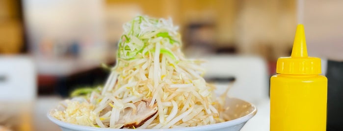 ラーメン岩佐 下鶴間店 is one of ラーメン二郎本家と愉快なインスパイアたち(東日本).