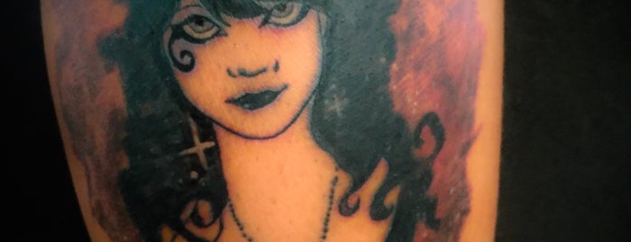 Tattoo Arte is one of Tempat yang Disukai Isabel.