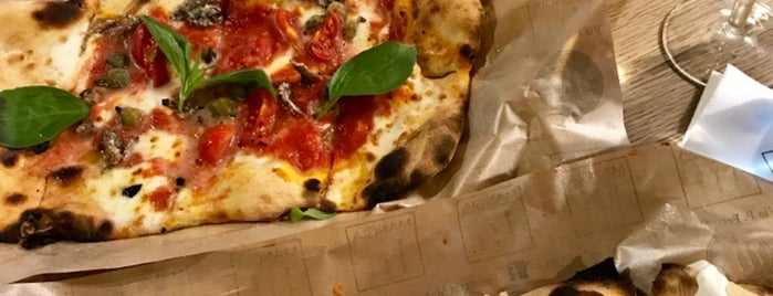 Mangia Pizza Firenze is one of Eléonoreさんのお気に入りスポット.