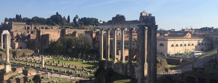 Forum Romawi is one of Tempat yang Disukai Ali.