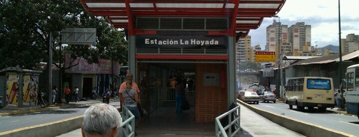 Buscaracas - La Hoyada is one of Calles y Avenidas.