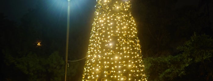 Panormou Square is one of Locais salvos de Ifigenia.