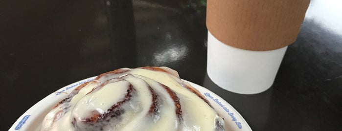 Cinnabon is one of The 7 Best Places That Are Good for a Quick Meal in Universal City, Los Angeles.