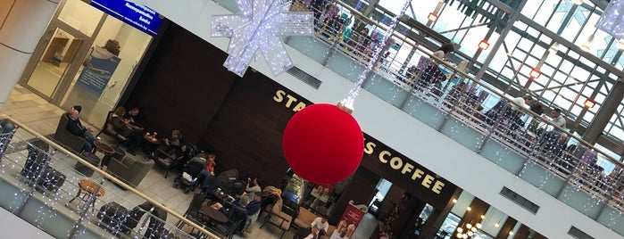 Starbucks is one of Dragana : понравившиеся места.