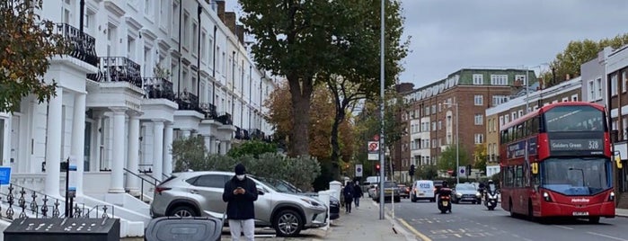 Kennington Road is one of London-3-Days.