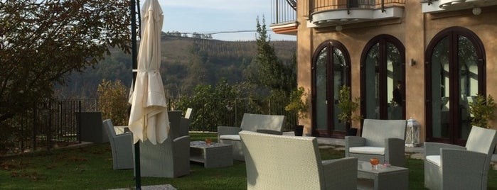 Hotel - Ristorante Le Piemontesine is one of สถานที่ที่ Florina ถูกใจ.