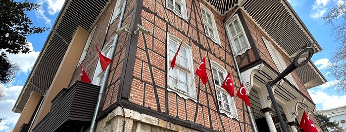 Bursa Büyükşehir Belediyesi Tarihi Binası is one of Bursa.
