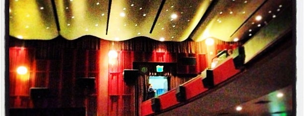 Cinerama is one of สถานที่ที่ Cusp25 ถูกใจ.